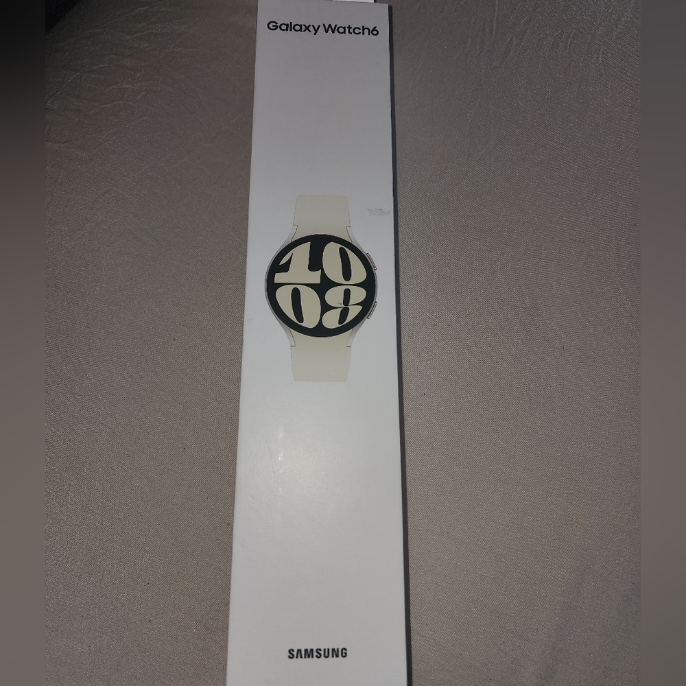 - SAMSUNG GALAXY 6 WATCH (GOLD ONLY )